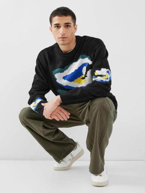 Sweater on-model dynamic pose photography — menswear ecommerce GoPackshot