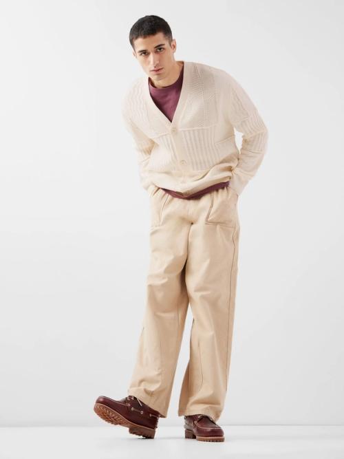 Boat shoe on-model full body photography in studio — GoPackshot studio