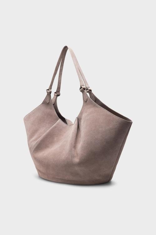 Hobo bag three-quarter angle packshot — ecommerce GoPackshot studio