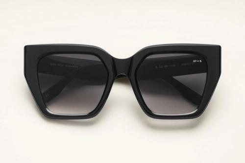 Sunglasses oversized cat-eye front-view packshot — eyewear photography GoPackshot