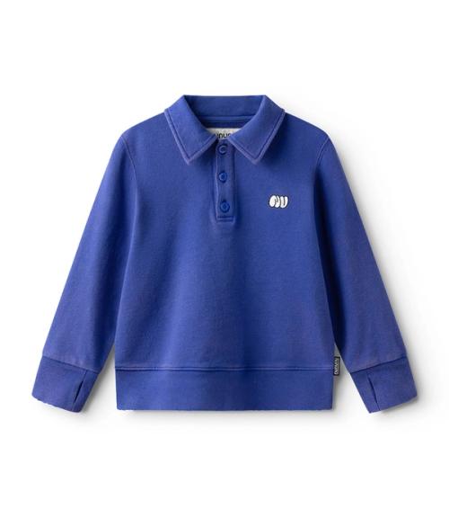 Kids sweatshirt packshot on white background — childrenswear studio GoPackshot