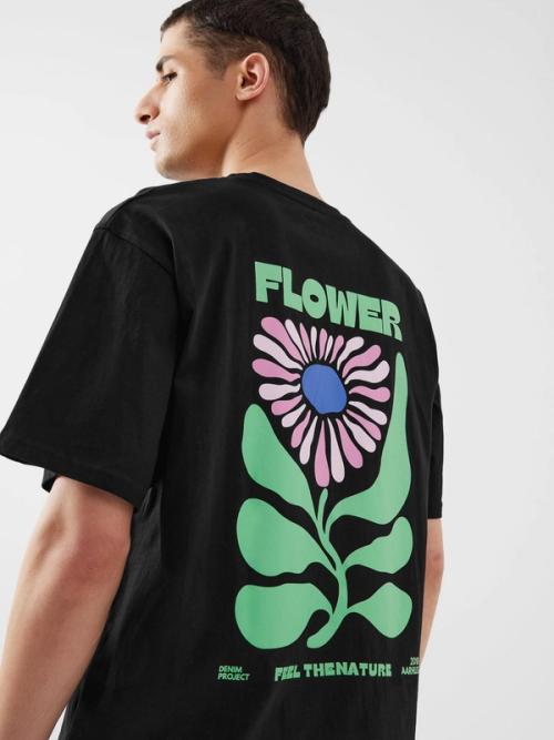 T-shirt on-model back view photography — menswear ecommerce GoPackshot