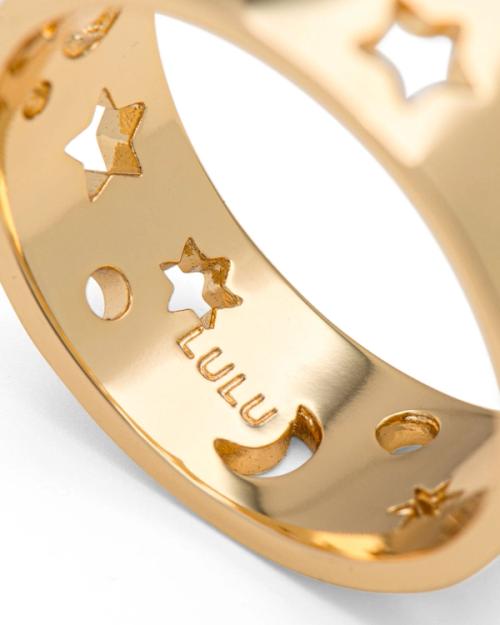 Ring interior macro showing engraving and cutout pattern — jewellery photography GoPackshot