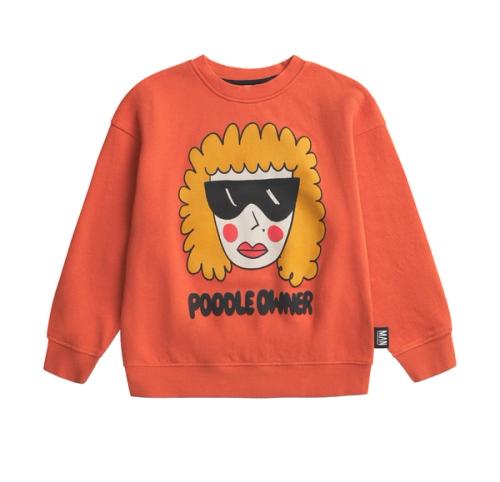 Kids sweatshirt packshot on white background — childrenswear ecommerce GoPackshot