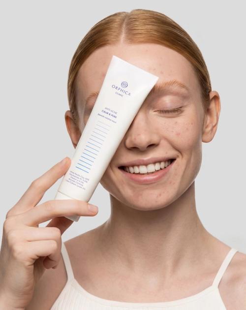 Face mask tube on-model skincare photography in studio — GoPackshot studio