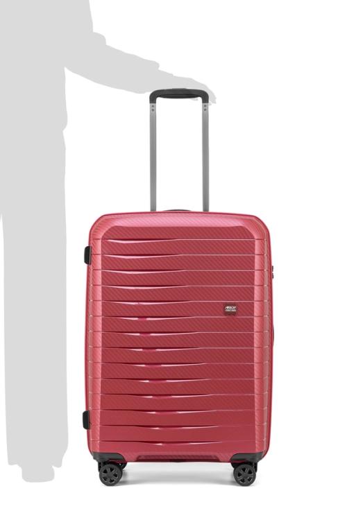 Suitcase with size reference silhouette — ecommerce GoPackshot studio