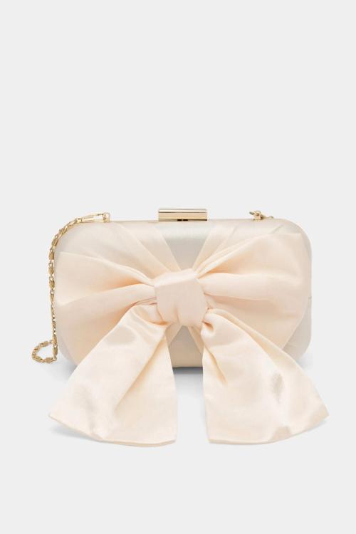 Clutch bag packshot on white background — ecommerce GoPackshot studio