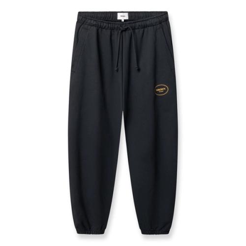 Kids jogger sweatpants packshot on white background — childrenswear ecommerce GoPackshot