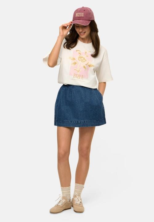 Baseball cap on-model photography with styled outfit — accessories ecommerce GoPackshot