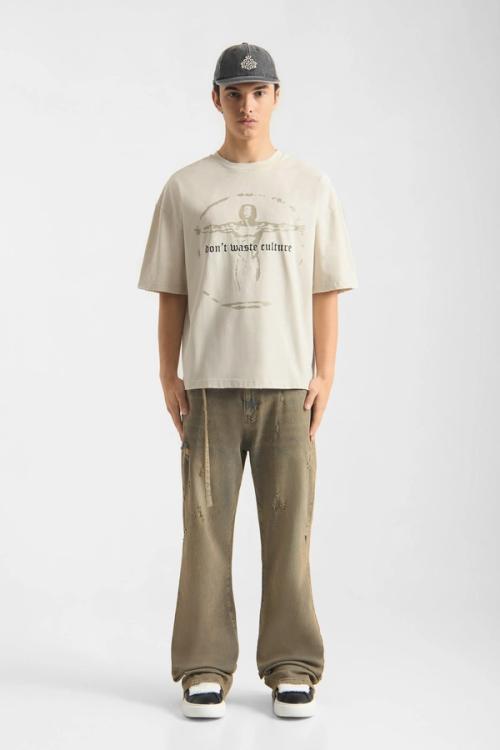 Jeans on-model full body — menswear studio GoPackshot