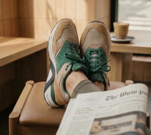 Sneaker lifestyle photography in cafe location setting — ecommerce photo GoPackshot