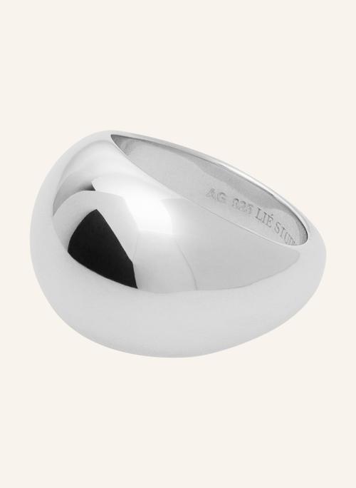 Silver dome ring packshot on neutral background — jewellery photography GoPackshot