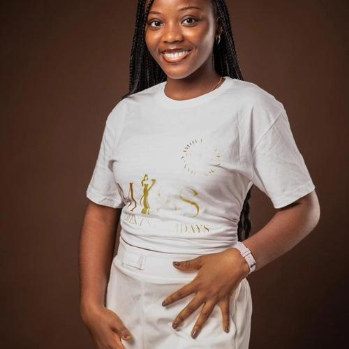 Tchuendem kam Nadine Leslie