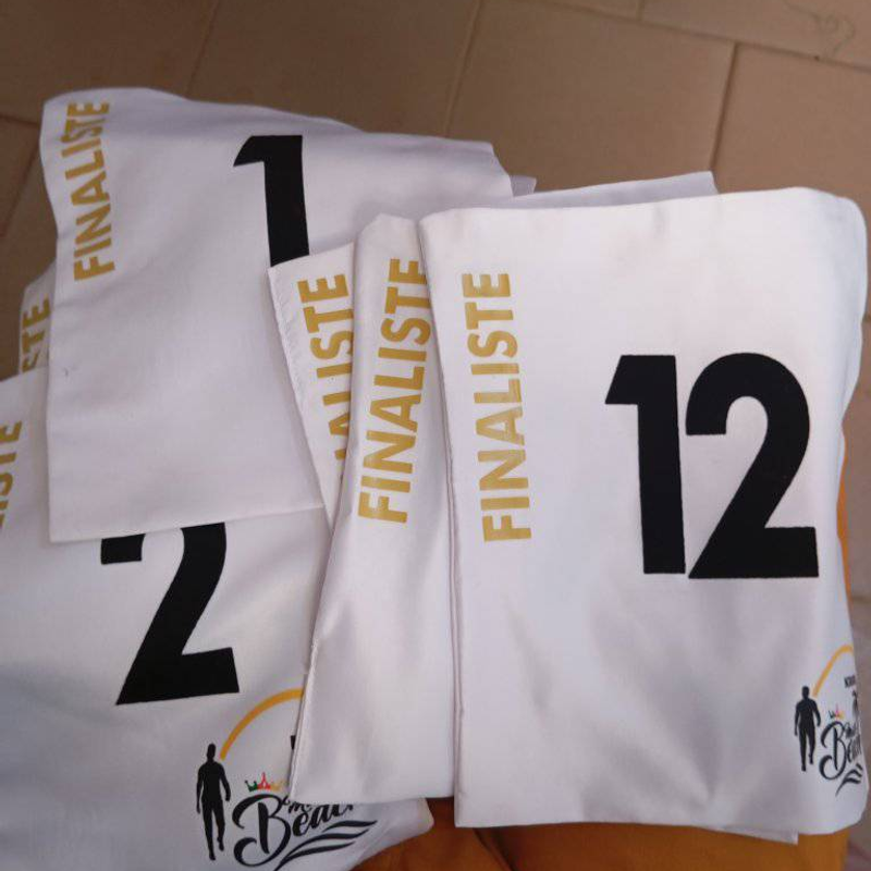 Les écharpes disponible..