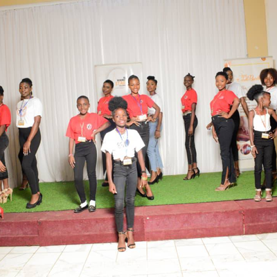 Les Miss Et les Mini Miss