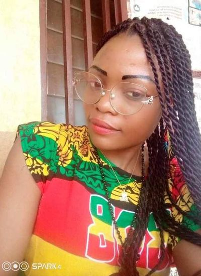 DORIANE AKENA SANTHIÈSE