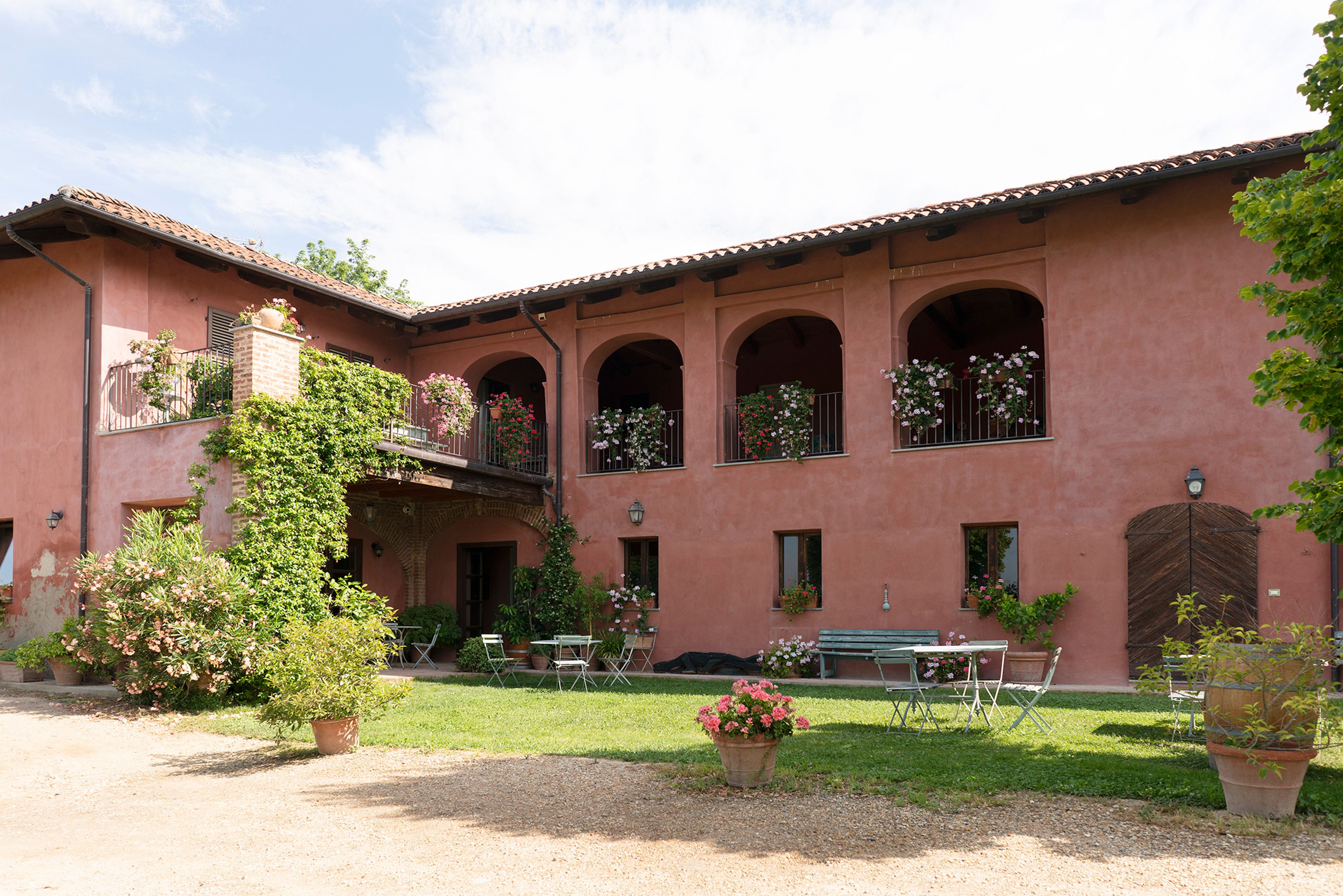 Notes on Wine - Charlott Weise, exhibition View, Cascina Gilli