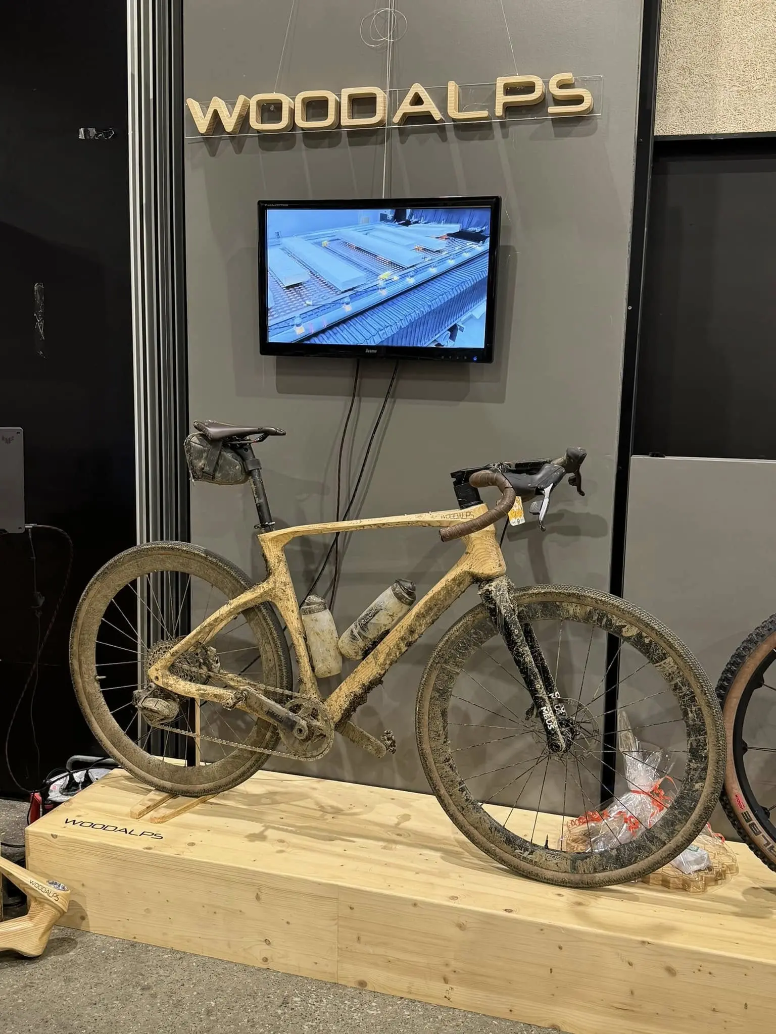 WOODALPS stand at La Vache Qui Rit cycling race