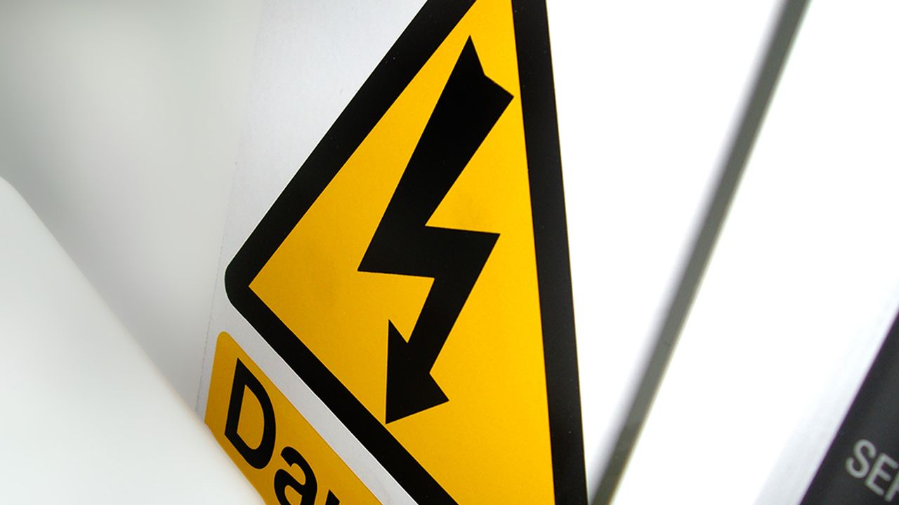 Warn- und Hinweisschilder