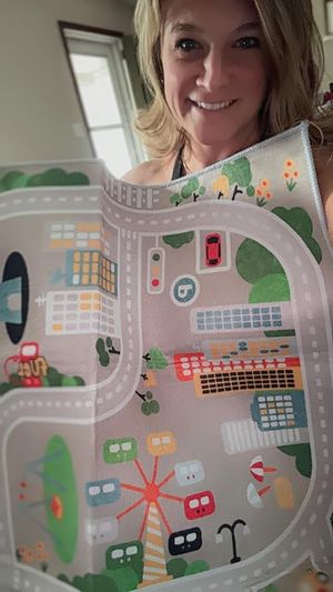 Love the cute design! Perfect for a play corner or bedroom!