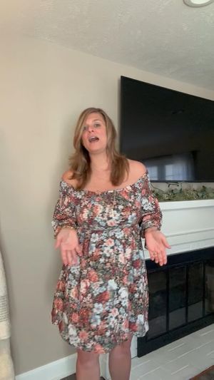 The prettiest floral spring dress!