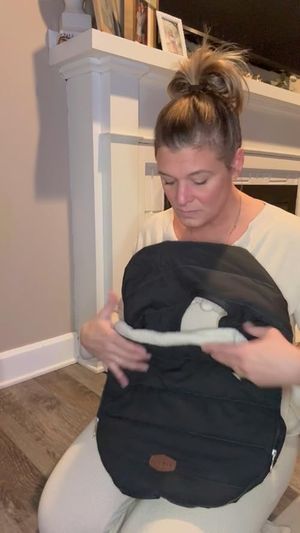 Keeps baby warm and cozy in their car seat