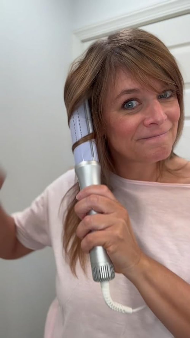Only buy if you like salon curls with little effort!