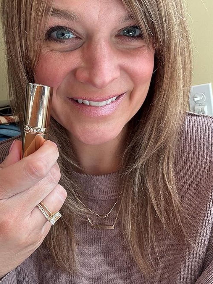 Great neutral lip color!