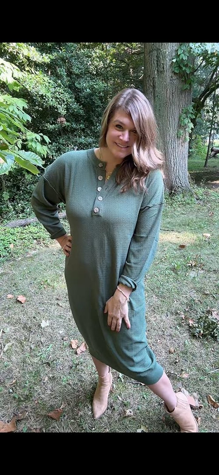 Beautiful knit dress perfect for fall and winter!