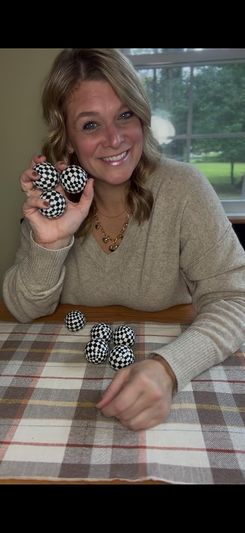 XIPEGPA Checkered Racing Stress Balls, 16-Pack