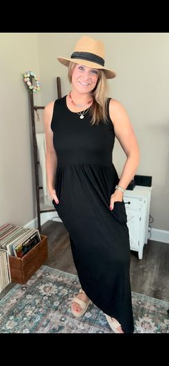 Classic throw on and go dress!