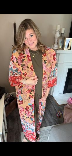 Such a pretty, vibrantly colorful for spring and summer!