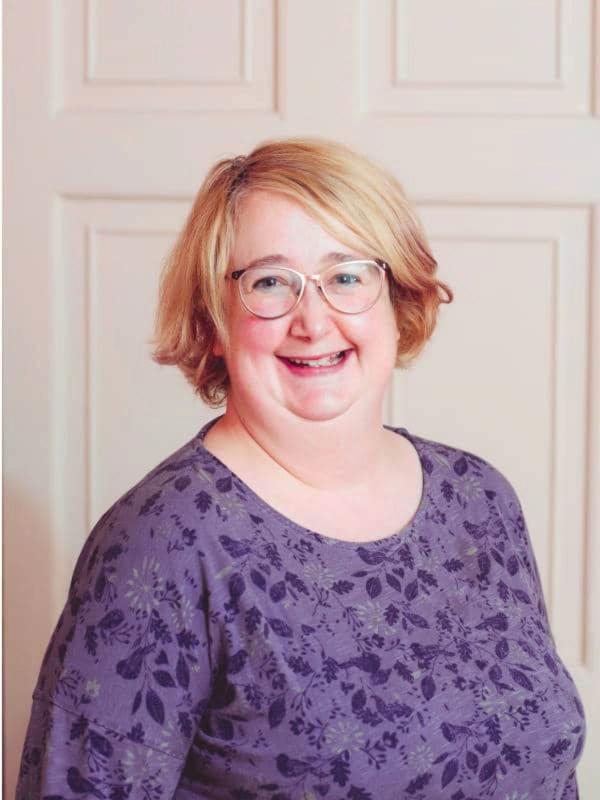 Portrait of Dr Becky Lowe