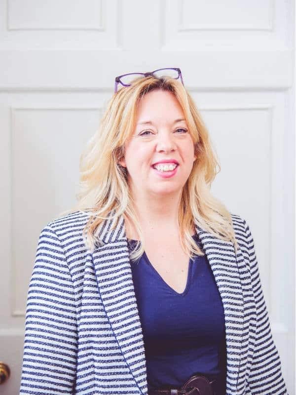 Portrait of Dr Caroline Murphy