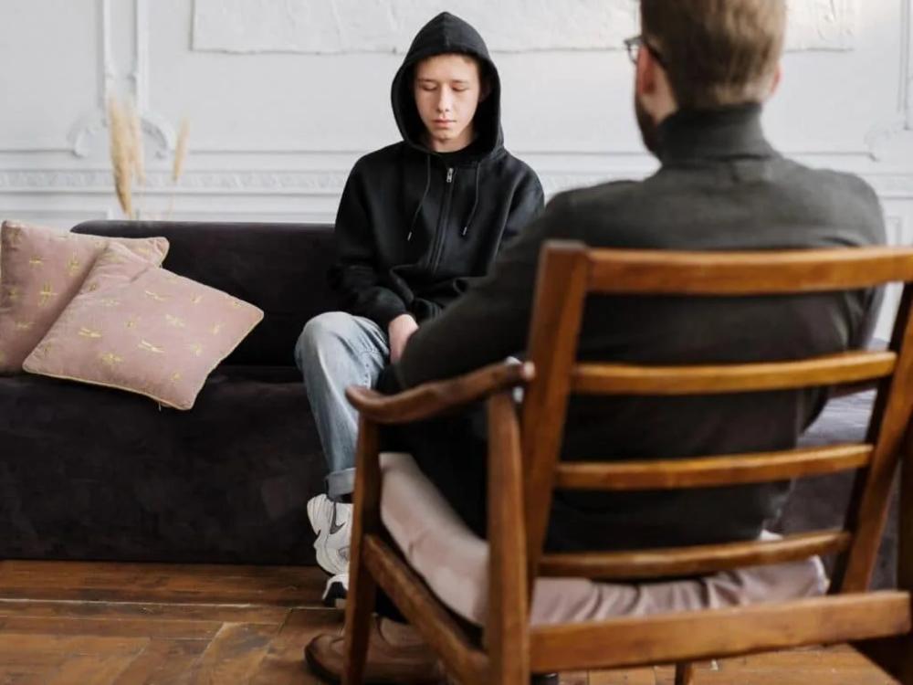 Individual trauma therapy session at Select Psychology