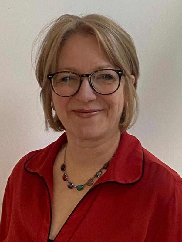 Portrait of Dr Claire Martin