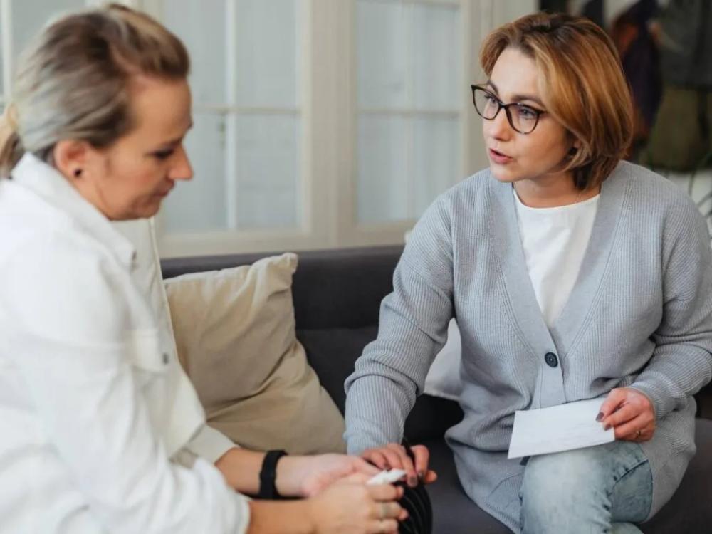 Psychodynamic therapist and client in session