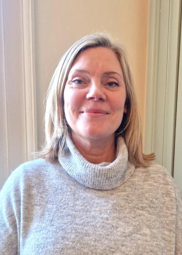 Portrait of Dr Georgia Cramb