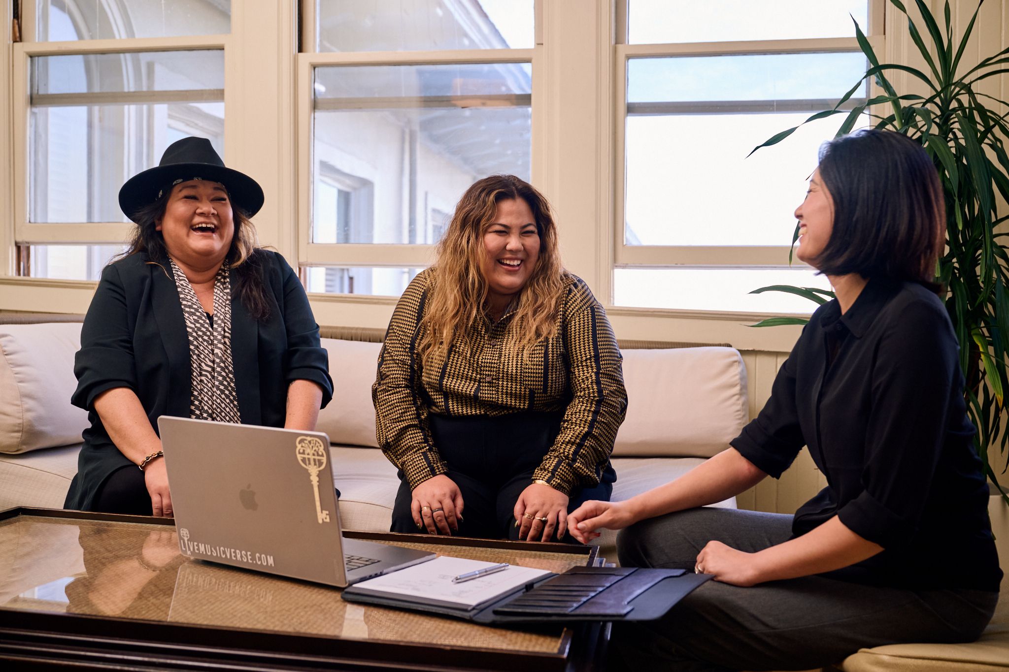 Gate Ki Entrepreneurs Jenn “JRoQ” Wright & Quinn Miyashiro sit down with their Hawaii National Bank Relationship Officer Kacie Bergantinos.