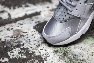 Nike Huarache Wmns Wolf Grey White 2