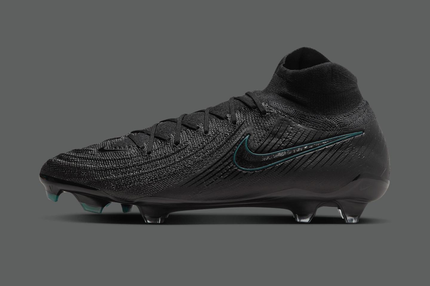 Hinh anh 10: Cac mau giay da bong Nike noi bat nam 2025 nhu Mercurial va Tiempo