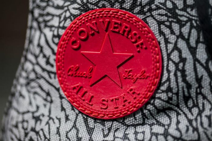 converse elephant print