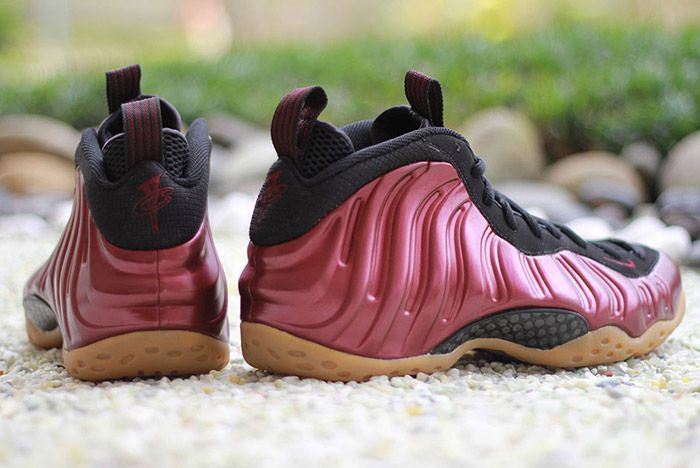 foamposites maroon
