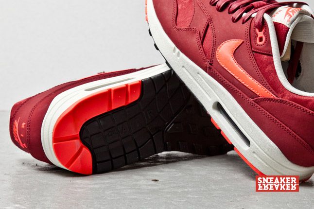 Nike Air Max 1 Premium Team Red Jaquard Releases