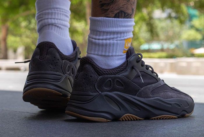 yeezy boost 700 on foot