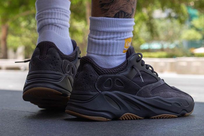 yeezy 700 utility black on feet