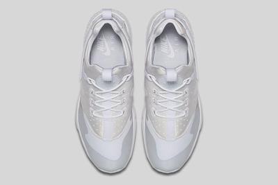 Nike Air Huarache Utility Triple White 2