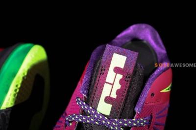 Nike Lebron X Low Pnkpurp Neongrn Tongue Detail 1