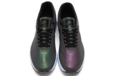 Nike Air Max 1 Ultra Moire Iridescent 01