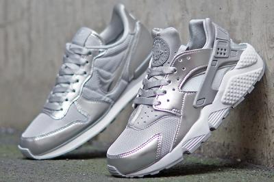 Nike Wmns Silver Pack 5